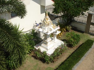 Spirit_house_at_Hua_Hin